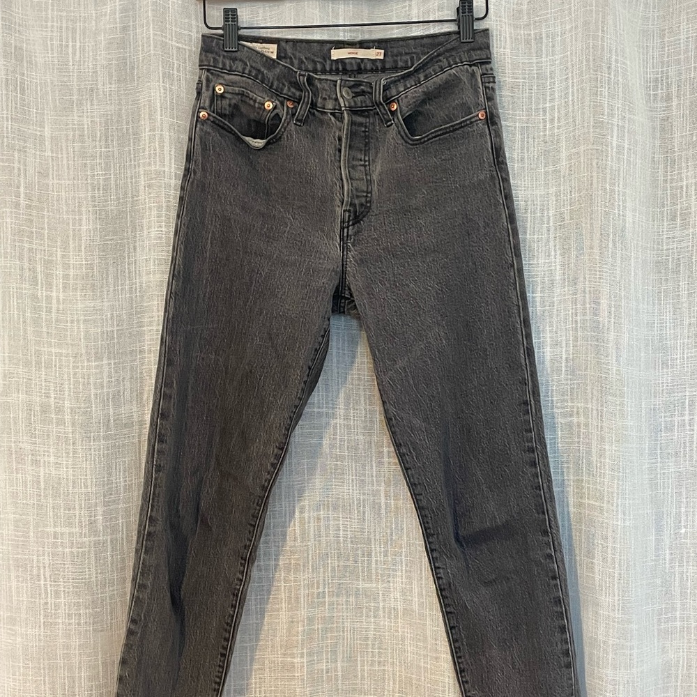Levi’s Wedgie Jeans Gray Wash